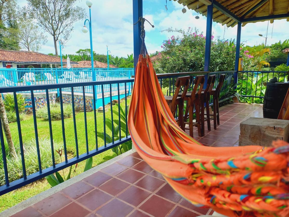Finca Hotel Villa Del Sol Pueblo Tapao Exteriör bild