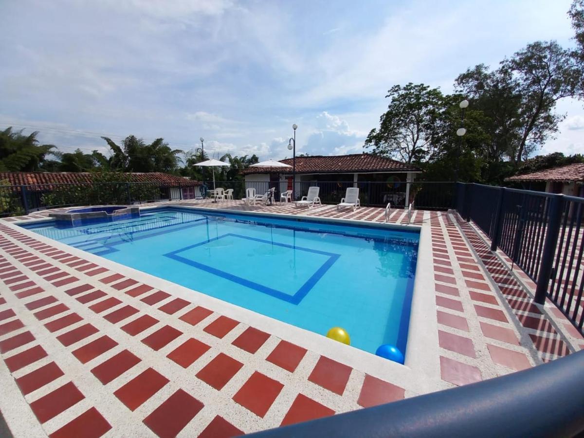 Finca Hotel Villa Del Sol Pueblo Tapao Exteriör bild