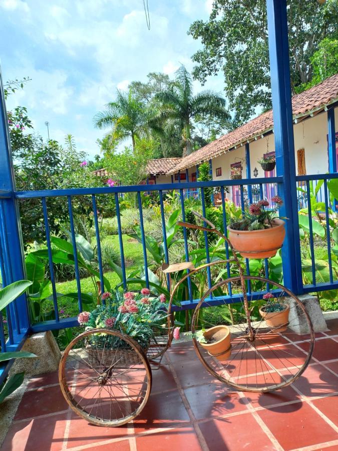 Finca Hotel Villa Del Sol Pueblo Tapao Exteriör bild