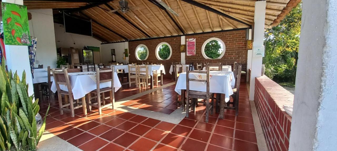 Finca Hotel Villa Del Sol Pueblo Tapao Exteriör bild